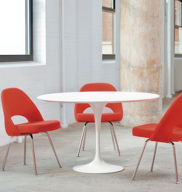 Knoll International Saarinen Dining Table, Ø 107 cm--22