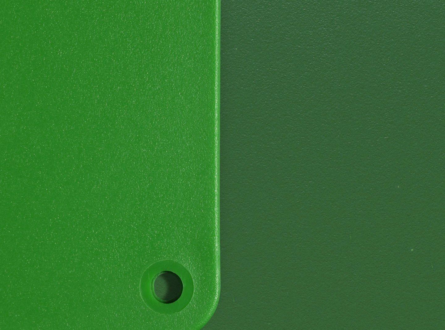 Vitra DAW Eames Plastic Armchair - 42 grün RE (links) vs. 17 smaragd RE (rechts-Neu)--49